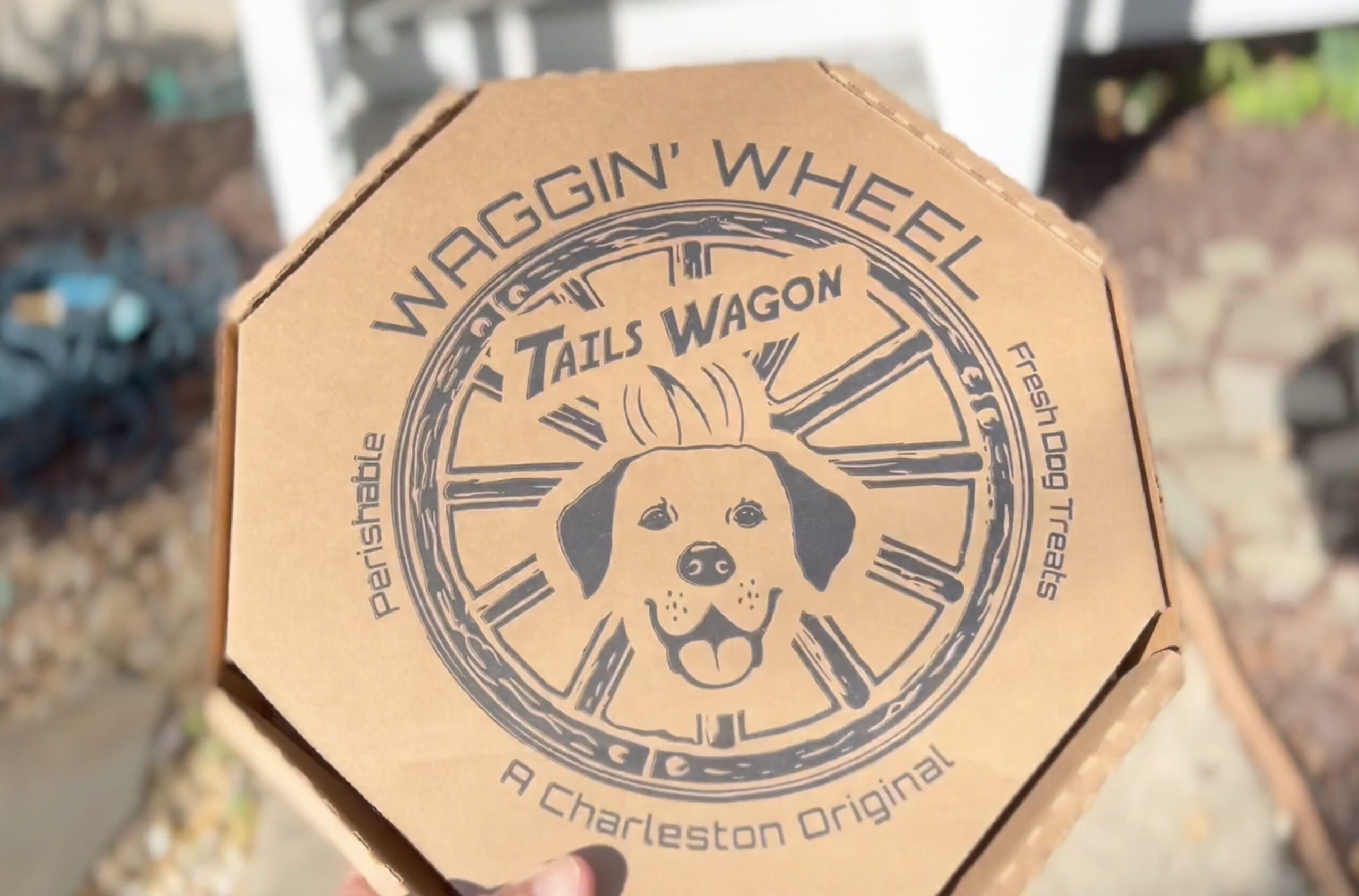 Waggin Wheel Delivery Box